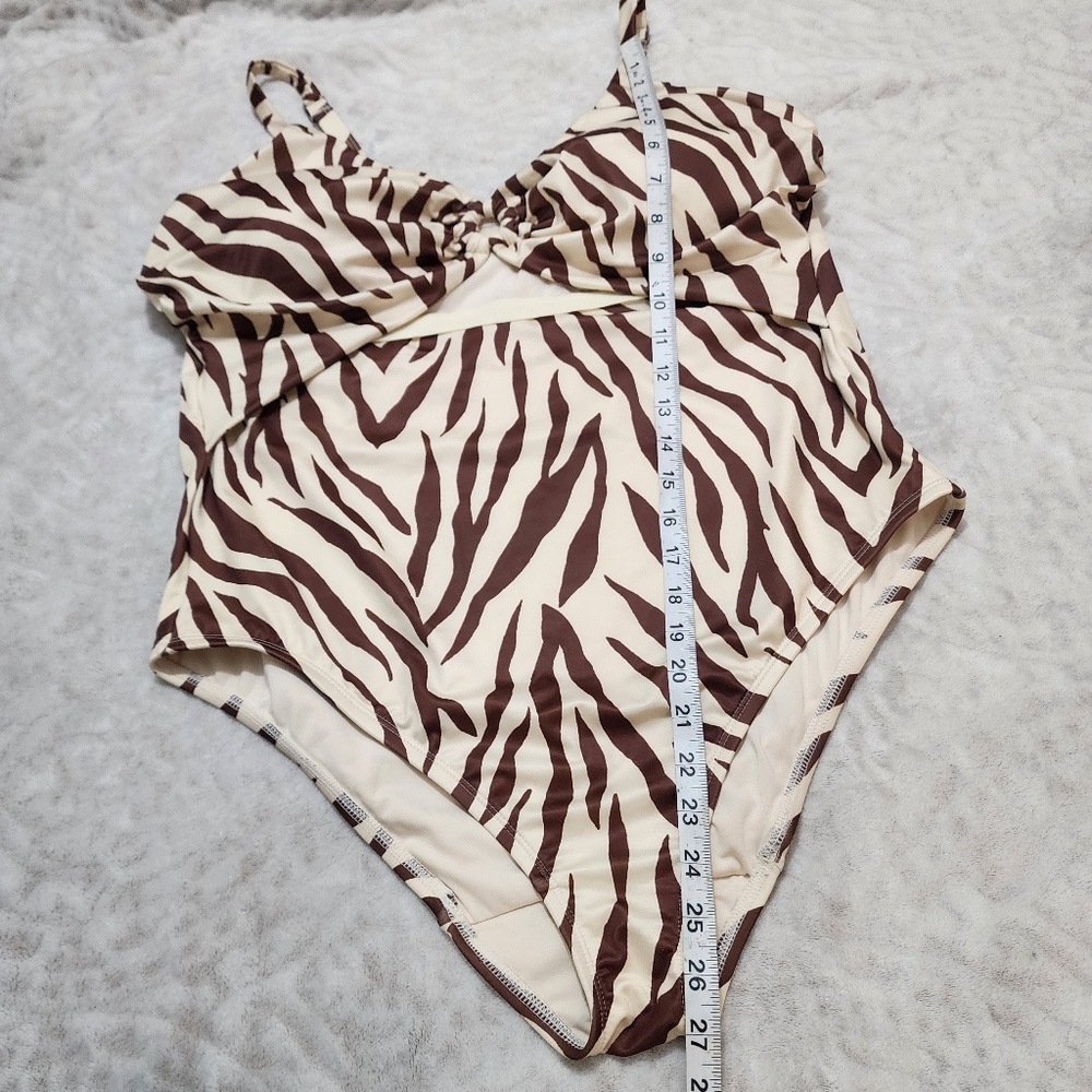 Cacique Lightly Lined No-Wire  One Piece Zebra Print Swimsuit Sz 18 - Picture 7 of 16